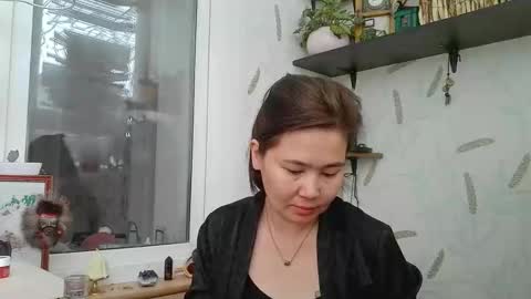 Snapshot of nettie_allie chatting on December 5, 8:23 am Nettie Allie online show from December 5, 8:23 am