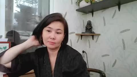 Snapshot of nettie_allie chatting on December 18, 9:04 am Nettie Allie online show from December 18, 9:04 am