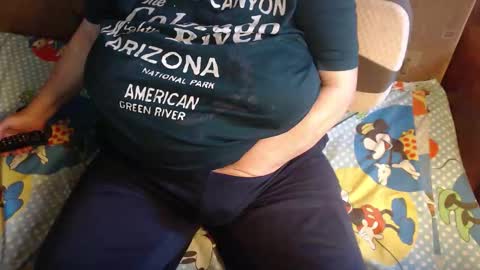 Snapshot of new_milf chatting on October 8, 7:39 am Lilly  online show from October 8, 7:39 am