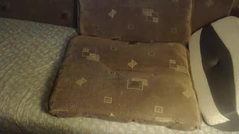 Snapshot of new_milf chatting on October 23, 2:33 am Lilly  online show from October 23, 2:33 am