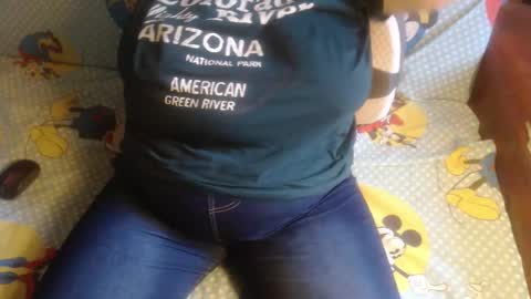 Snapshot of new_milf chatting on October 26, 5:57 am Lilly  online show from October 26, 5:57 am