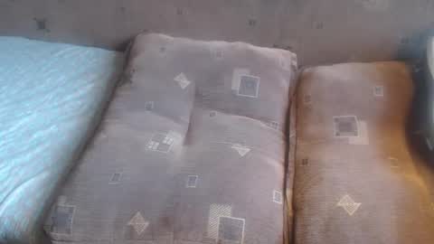 Snapshot of new_milf chatting on October 27, 11:47 am Lilly  online show from October 27, 11:47 am