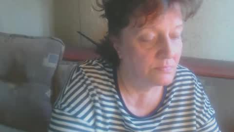 Snapshot of new_milf chatting on October 30, 9:55 am Lilly  online show from October 30, 9:55 am