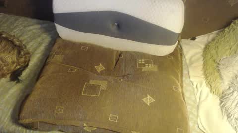 Snapshot of new_milf chatting on November 2, 5:15 pm Lilly  online show from November 2, 5:15 pm