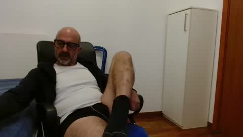 simi online show from October 11, 6:28 pm