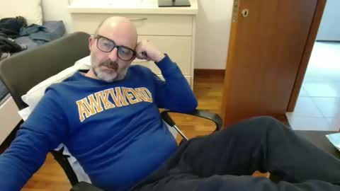 simi online show from February 7, 1:48 pm