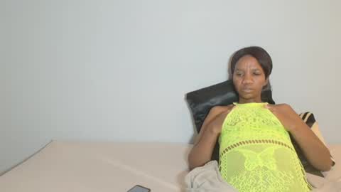 newbootyxx online show from June 16, 8:33 pm