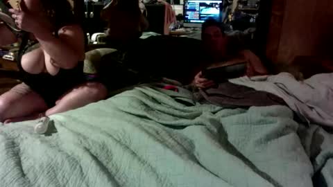 Snapshot of newby101 chatting on October 15, 10:59 am Meow Meow online show from October 15, 10:59 am