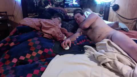 Snapshot of newby101 chatting on December 16, 2:22 pm Meow Meow online show from December 16, 2:22 pm