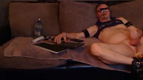 Snapshot of newfun11 chatting on February 25, 10:30 pm newfun11 online show from February 25, 10:30 pm