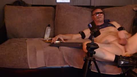 Snapshot of newfun11 chatting on March 25, 8:37 pm newfun11 online show from March 25, 8:37 pm