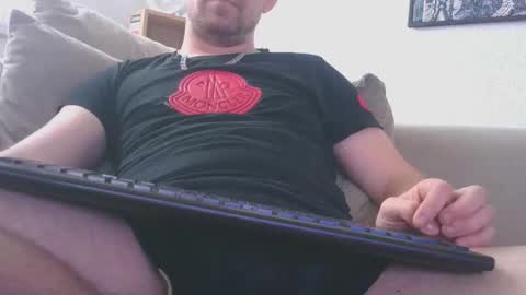 Snapshot of newkammer87 chatting on November 17, 12:11 pm Lance Hardwood online show from November 17, 12:11 pm