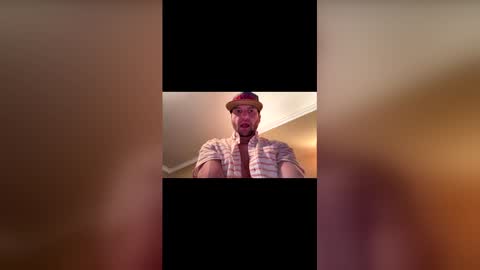 Snapshot of newmanharrison5 chatting on April 29, 1:04 pm newmanharrison5 online show from April 29, 1:04 pm