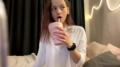 Snapshot of newproject_ chatting on February 16, 10:21 pm Nova online show from February 16, 10:21 pm