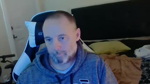 NewWorld online show from December 1, 5:02 pm