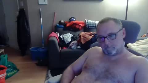Snapshot of newvvorld chatting on June 10, 5:56 pm NewWorld online show from June 10, 5:56 pm
