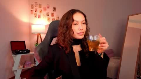 Lilly online show from February 6, 11:46 am