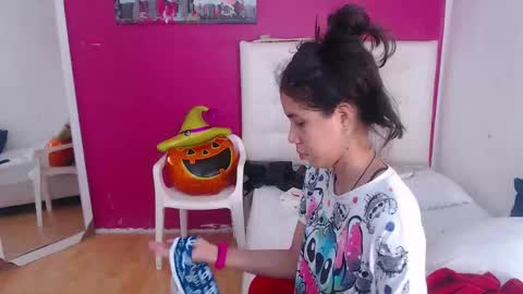 nextdoor_fantasy online show from November 5, 3:39 am