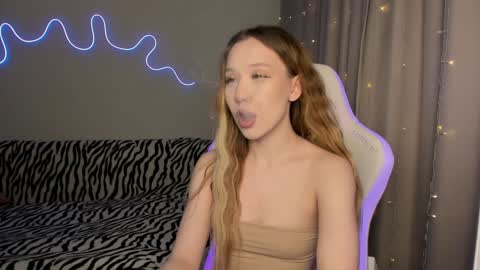 Mina online show from January 4, 1:31 pm