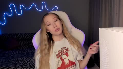 Mina online show from February 7, 2:37 pm