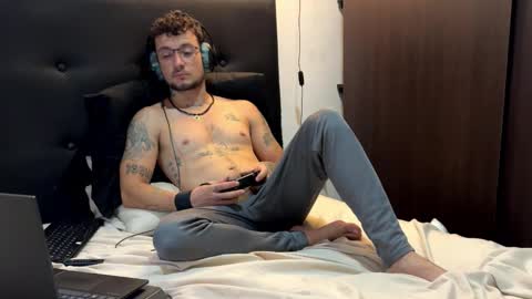 neythancopper online show from March 27, 12:16 pm