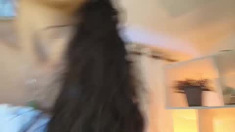  Angie   Instagram  angie julianac add me online show from January 5, 8:52 pm