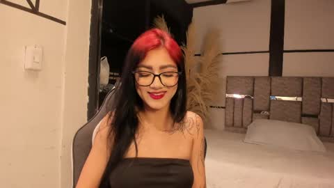 Snapshot of nezukoo_1 chatting on June 5, 10:26 pm nezukoo_1 online show from June 5, 10:26 pm