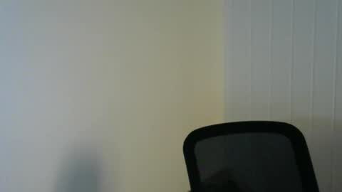 Snapshot of nezvers chatting on February 4, 9:41 pm YouPick online show from February 4, 9:41 pm