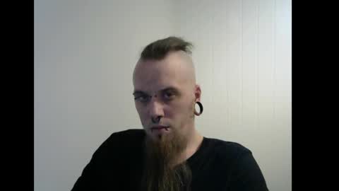 Snapshot of nezvers chatting on February 25, 7:14 pm YouPick online show from February 25, 7:14 pm