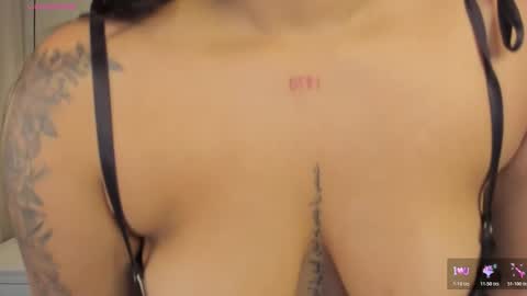 Snapshot of nhayra chatting on March 25, 12:00 pm nhayra online show from March 25, 12:00 pm