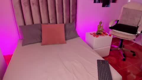Nico  online show from July 1, 2:18 pm