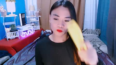 Snapshot of nhics_and_hades chatting on December 22, 11:44 am nhics and hades online show from December 22, 11:44 am