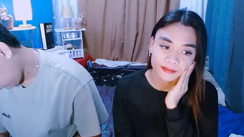 Snapshot of nhics_and_hades chatting on December 22, 5:53 pm nhics and hades online show from December 22, 5:53 pm