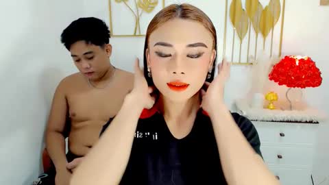 Snapshot of nhics_and_hades chatting on February 19, 12:46 am nhics and hades online show from February 19, 12:46 am