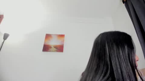 laura  online show from July 9, 12:15 am