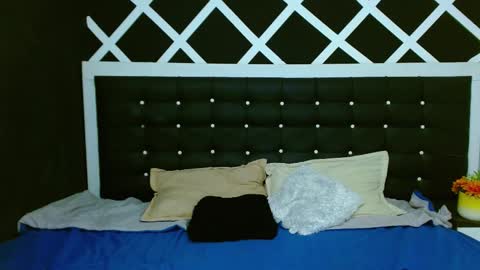 Snapshot of nia_stark chatting on December 16, 3:11 pm Estefani online show from December 16, 3:11 pm