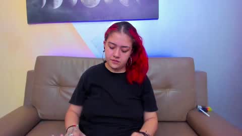 Snapshot of nia_stark chatting on January 6, 2:58 pm Estefani online show from January 6, 2:58 pm