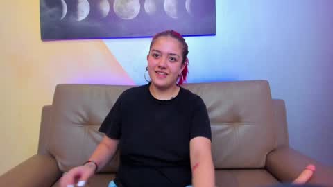 Snapshot of nia_stark chatting on January 6, 5:59 pm Estefani online show from January 6, 5:59 pm