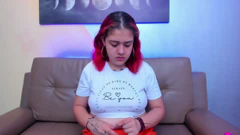 Snapshot of nia_stark chatting on January 29, 12:02 pm Estefani online show from January 29, 12:02 pm