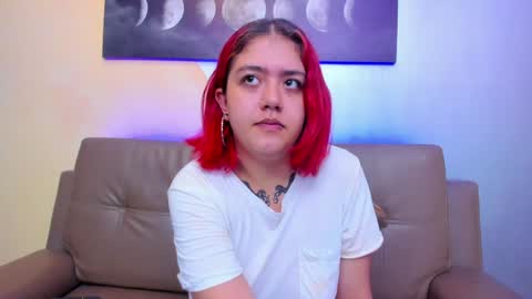 Snapshot of nia_stark chatting on February 3, 11:53 am Estefani online show from February 3, 11:53 am