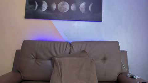 Snapshot of nia_stark chatting on February 28, 7:15 am Estefani online show from February 28, 7:15 am