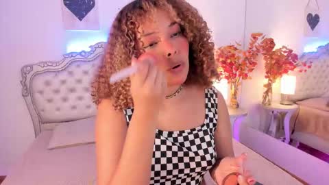 Snapshot of niacolussi chatting on October 12, 3:38 am niacolussi online show from October 12, 3:38 am