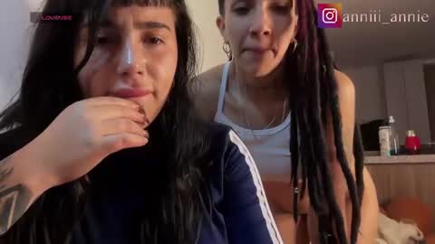 niah online show from June 11, 2:53 am