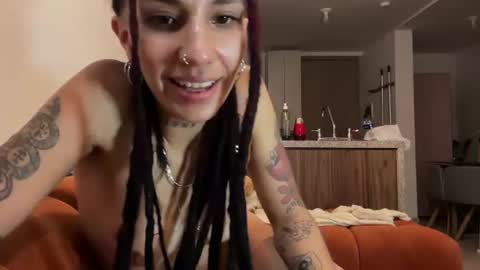 niah online show from June 14, 2:24 am
