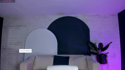 SQUIRTER DOLL    online show from May 10, 11:32 pm