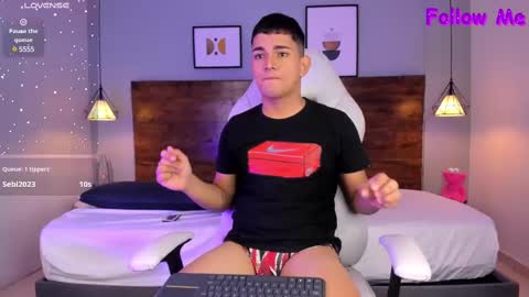 Niall  online show from February 11, 4:24 pm