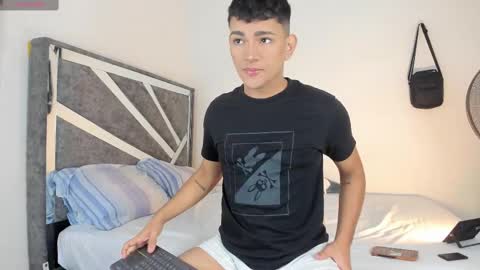 Niall  online show from September 30, 12:43 pm