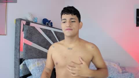 Niall  online show from November 16, 5:07 pm