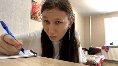 Bett online show from February 12, 9:15 am