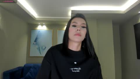 Call me Nia  online show from October 3, 7:11 pm